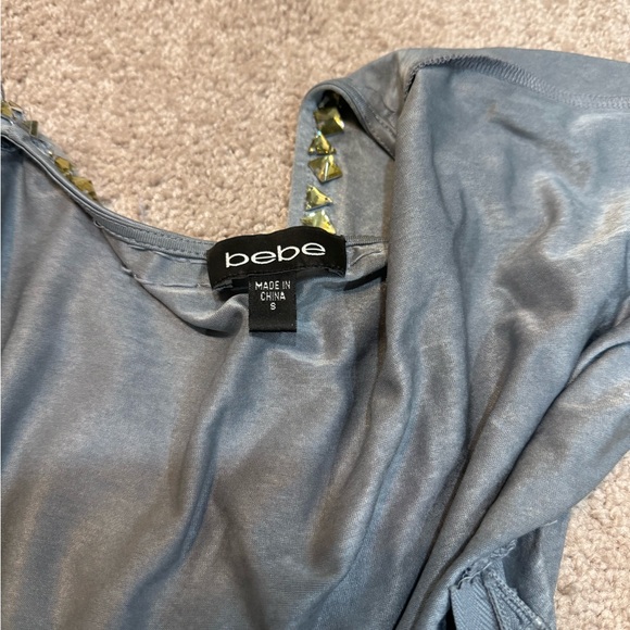 Elegant Grey Ruched Mini Dress with Beaded V-Neck - Picture 6 of 7